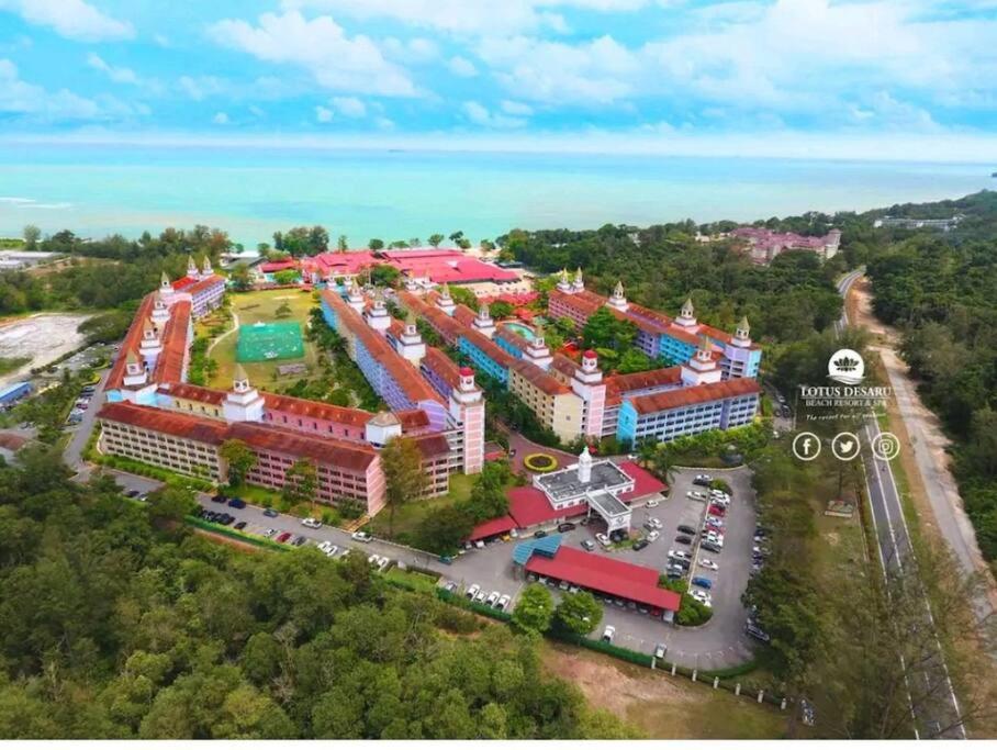 Lotus Desaru Beach Resort, 2 Bdrms, W/Splash Park Bandar Penawar Eksteriør billede